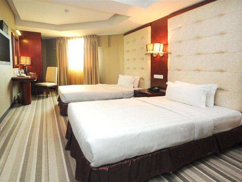 Celyn City Hotel Kota Kinabalu Esterno foto