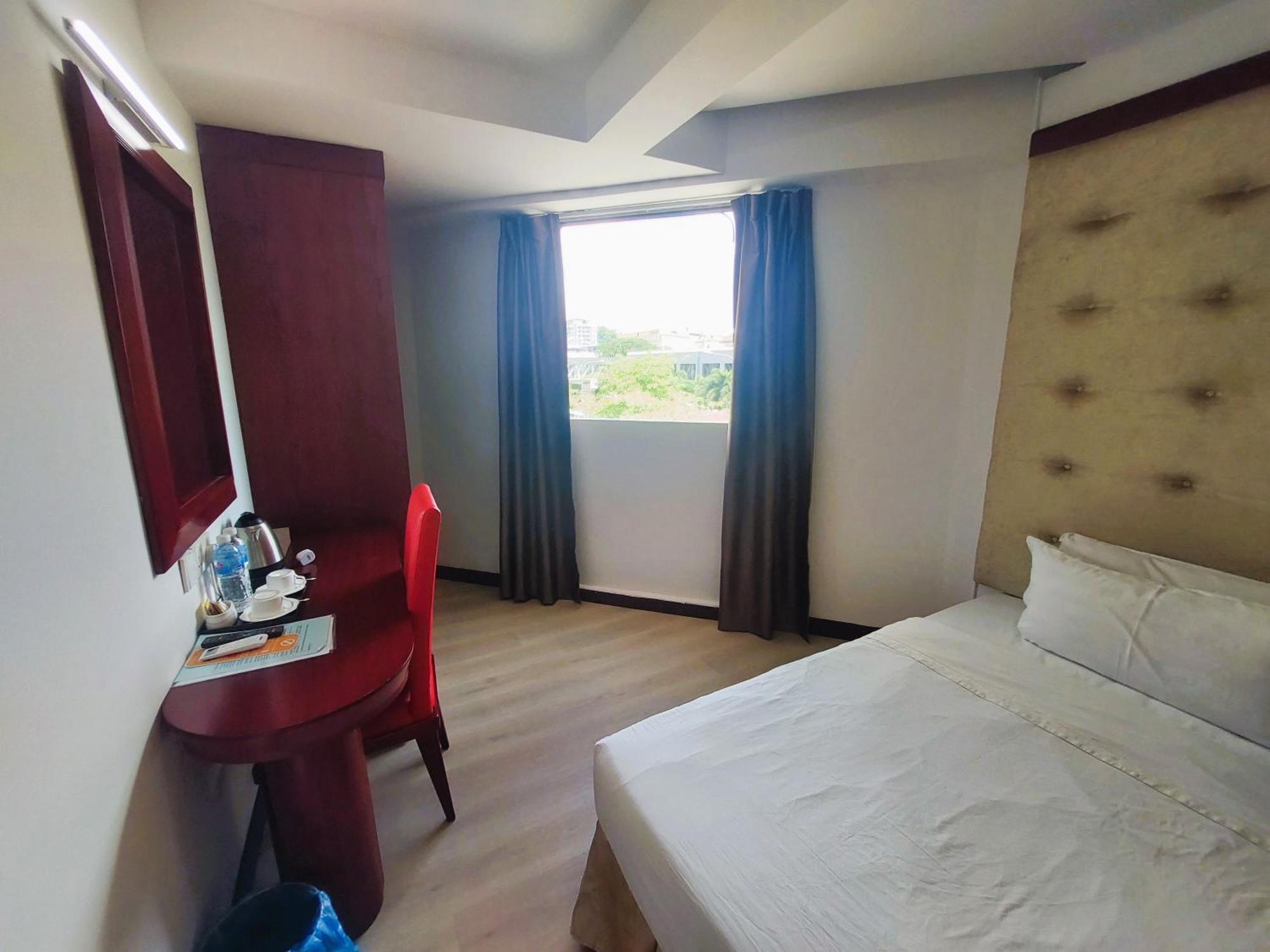 Celyn City Hotel Kota Kinabalu Esterno foto
